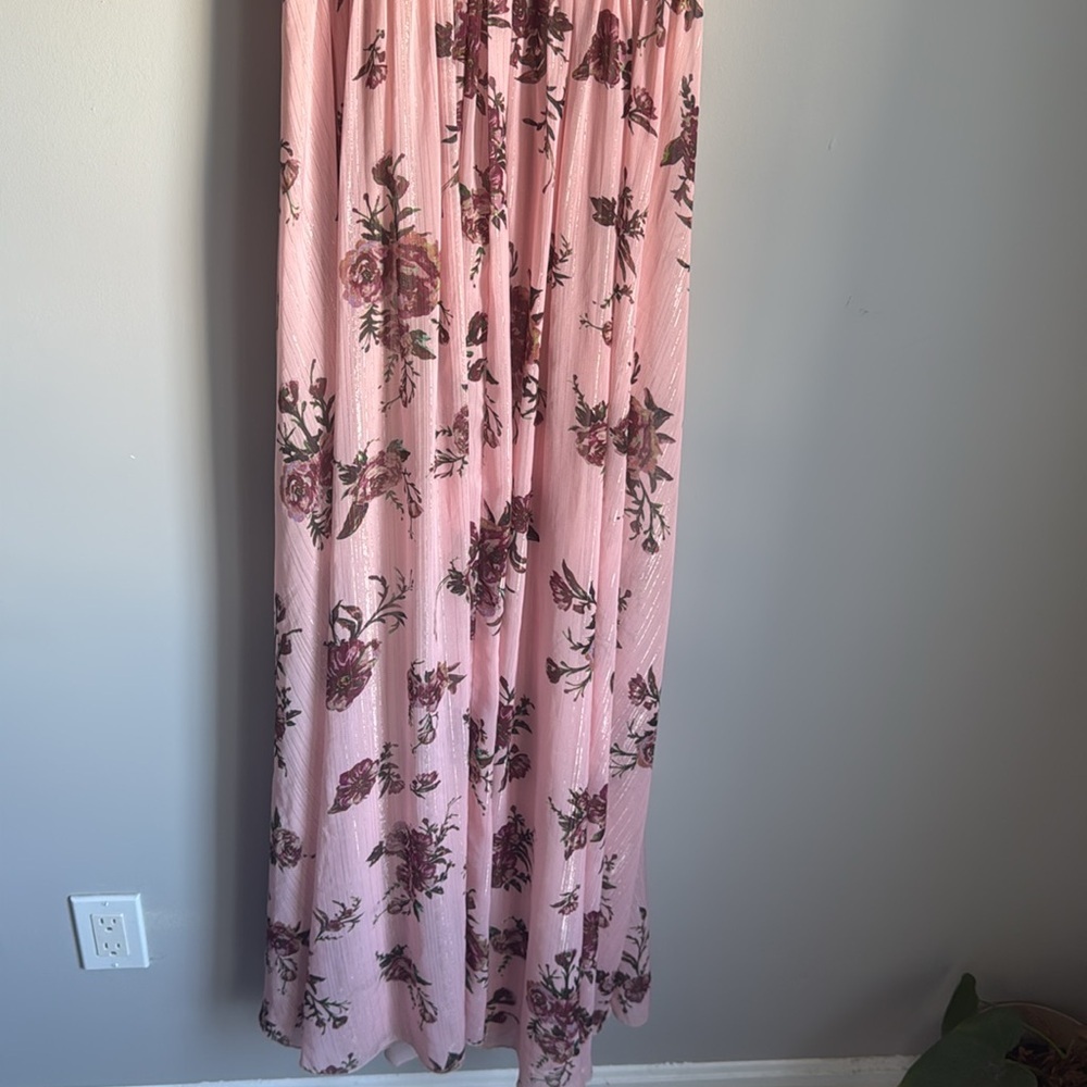 Chic Floral Halter Maxi Dress in Pink - Picture 5 of 13